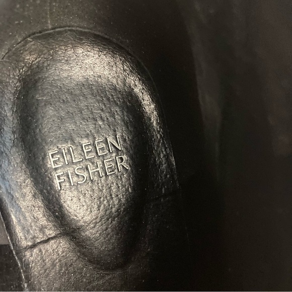 EILEEN FISHER  Sz 9 Tumbled Nubuck Flat Stacked Heel Round Toe Chelsea Booties - Picture 4 of 10